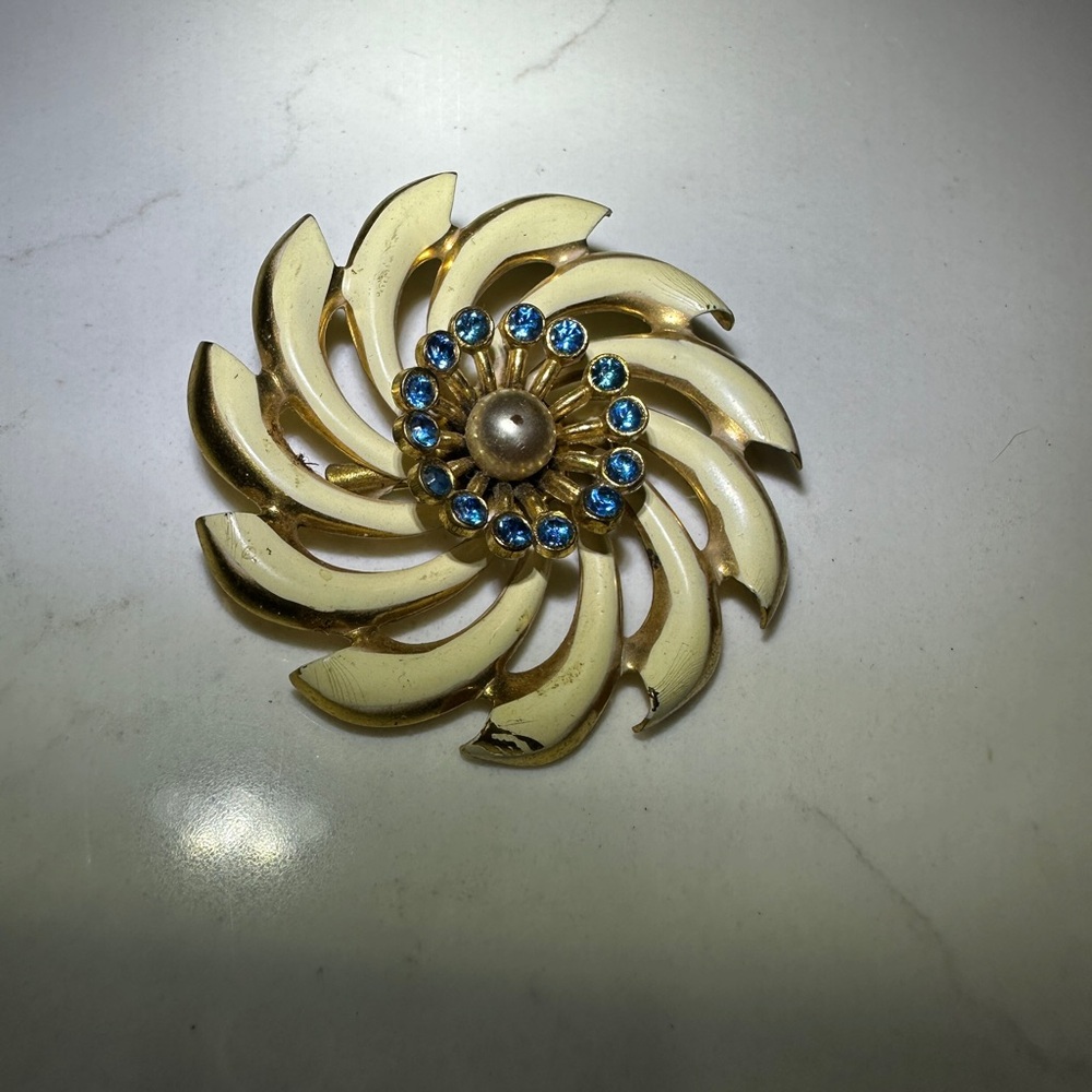 Vintage Coro Heirloom Enamel & Rhinestone Swirl Brooch - 1950s